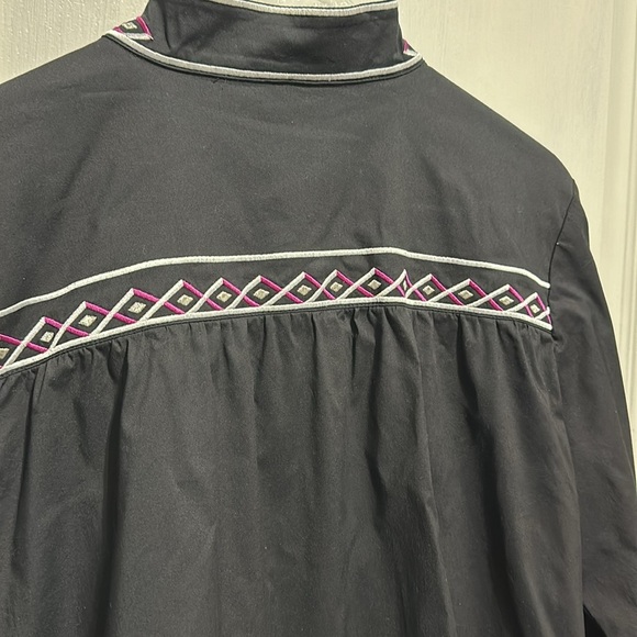 Bob Mackie zip up top. - Picture 5 of 6